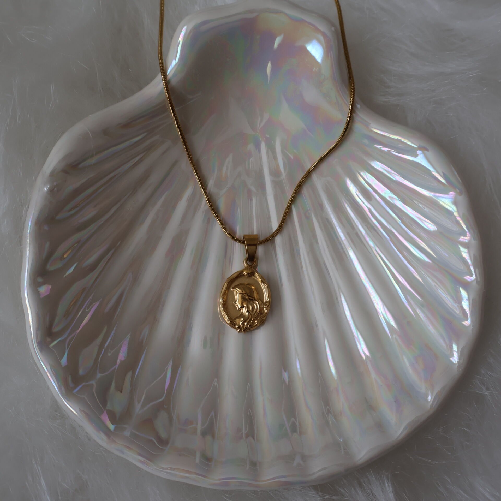 Eterna Çelik Kolye Gold