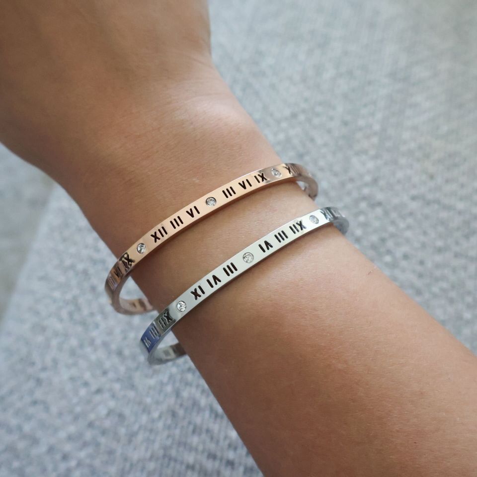 Taş Detaylı Çelik Kelepçe