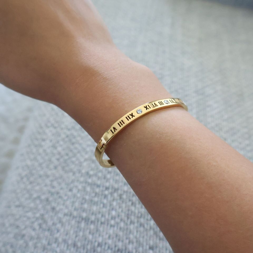 Taş Detaylı Çelik Kelepçe