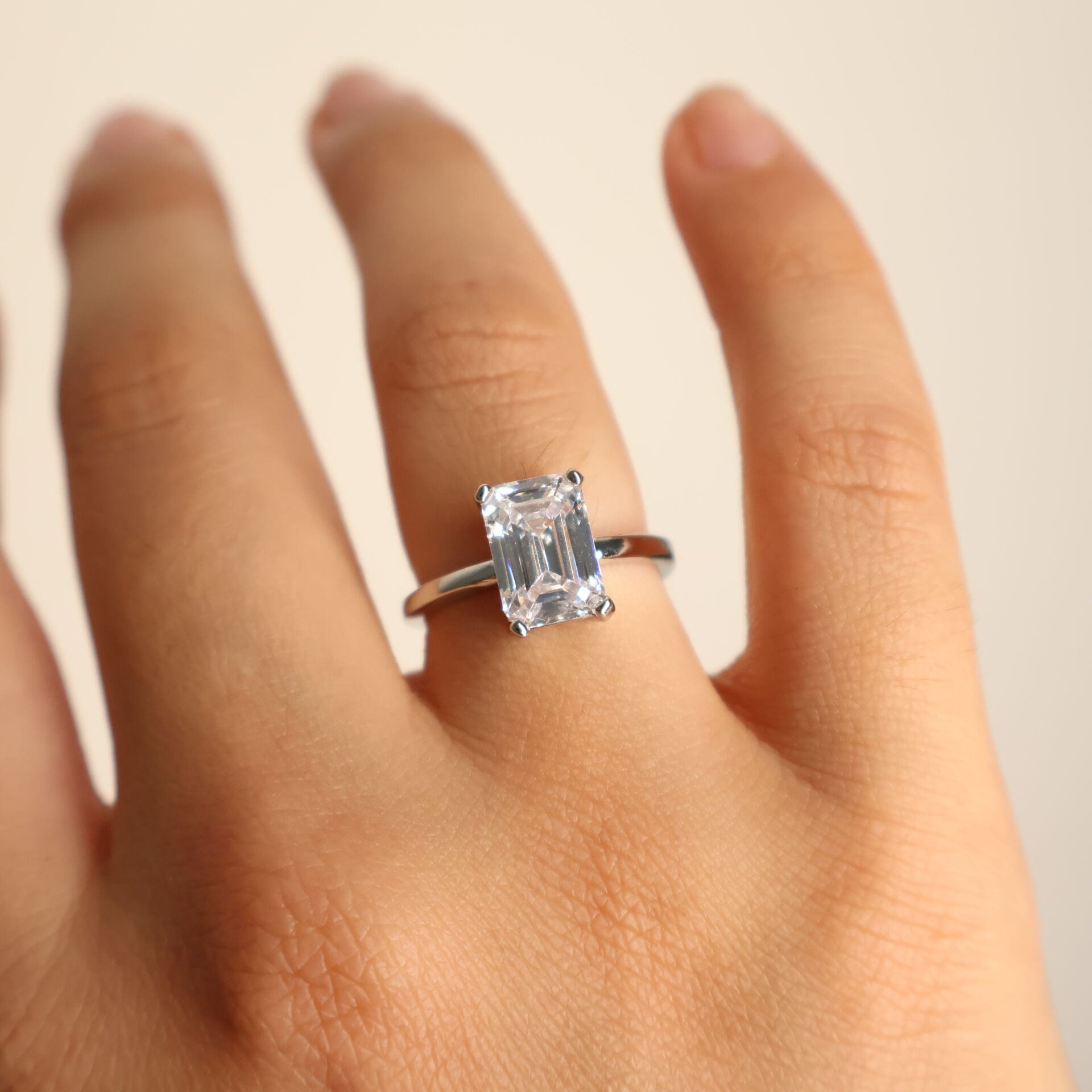 Emerald Kesim Tektaş Yüzük Silver