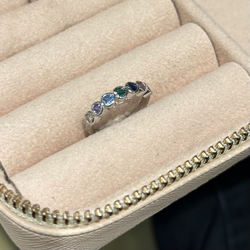 Kalpli Renkli Taşlı Yüzük