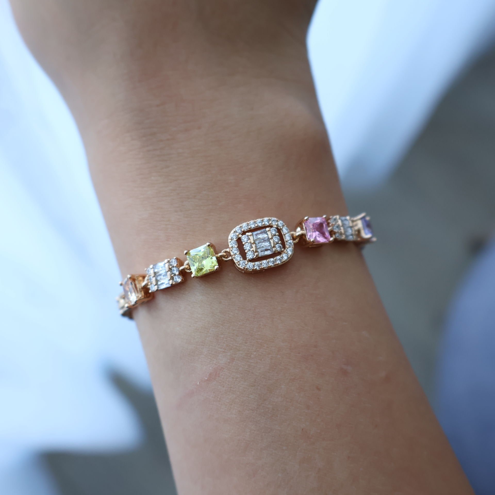 Baget Taşlı Zincir Bileklik