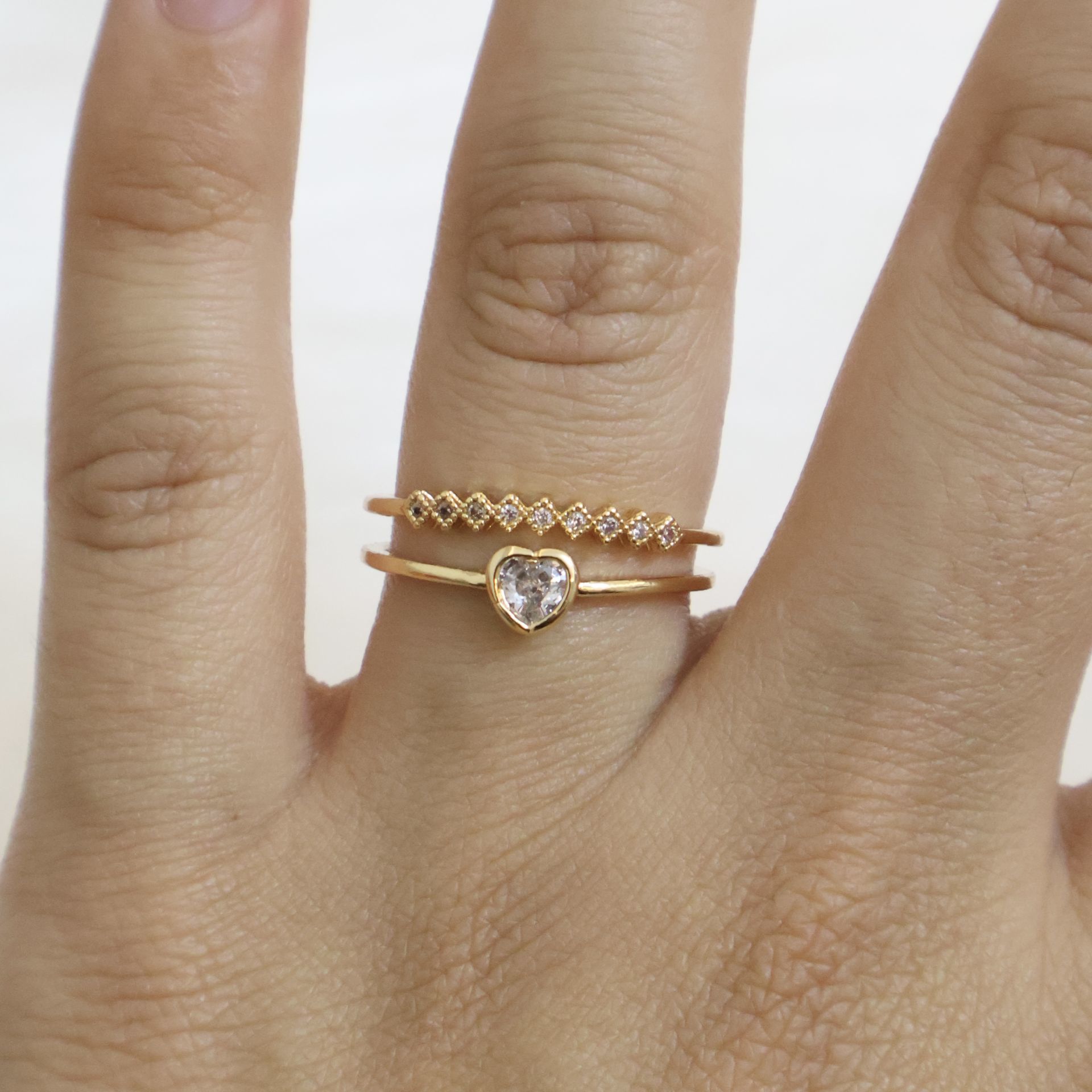 Kalpli Taşlı Yüzük