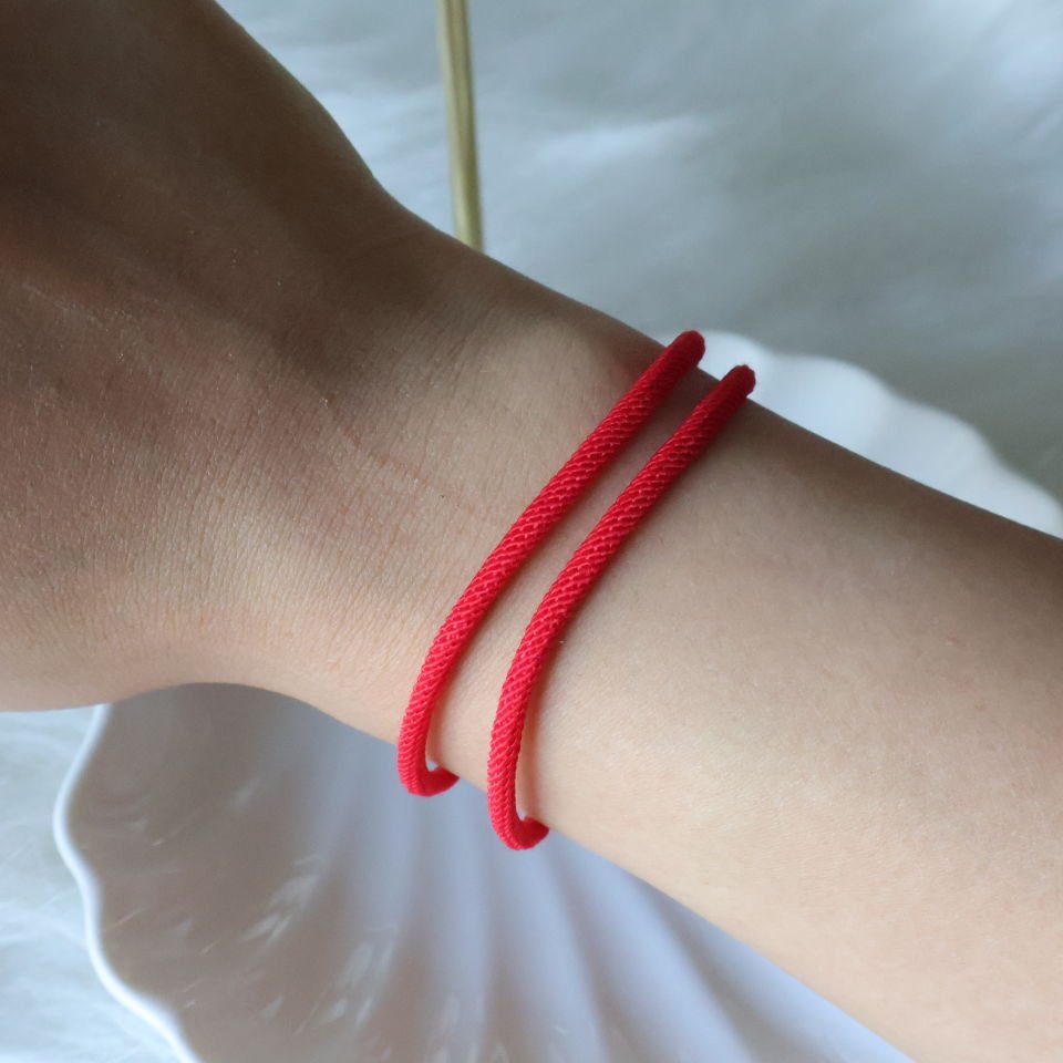 Kırmızı İp Şans Bilekliği