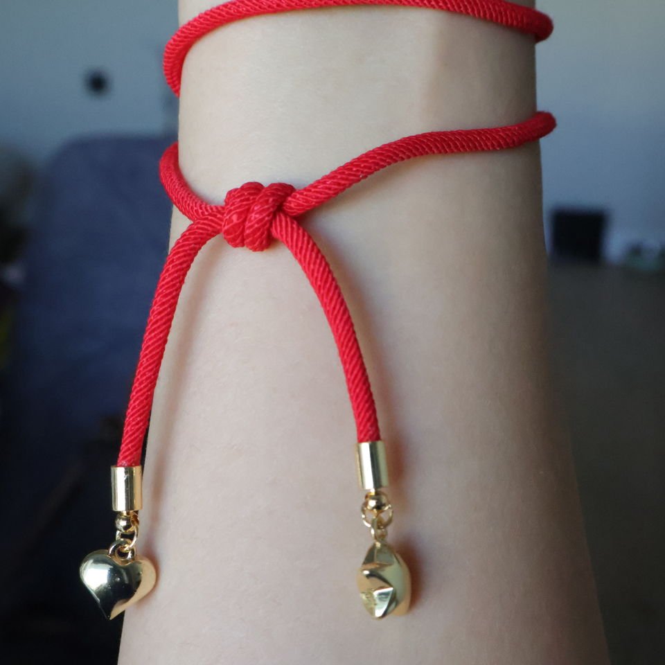 Kırmızı İp Şans Bilekliği