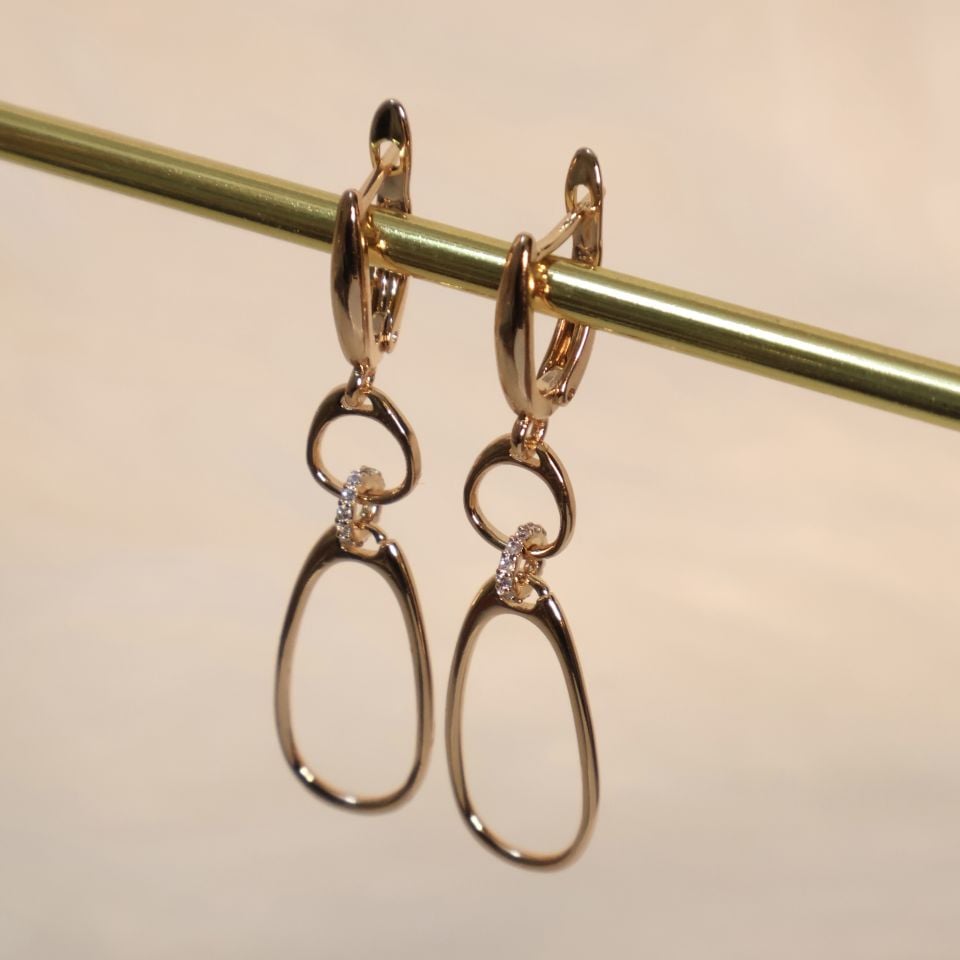 Sallantılı Modern Küpe