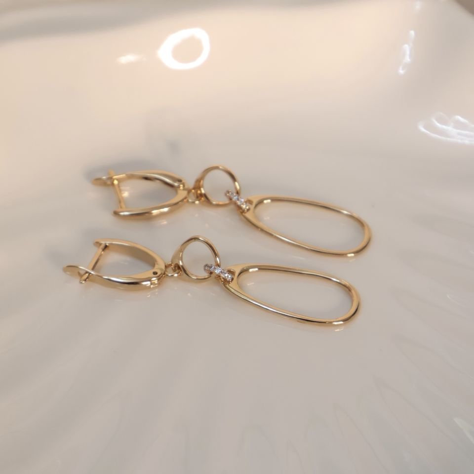 Sallantılı Modern Küpe