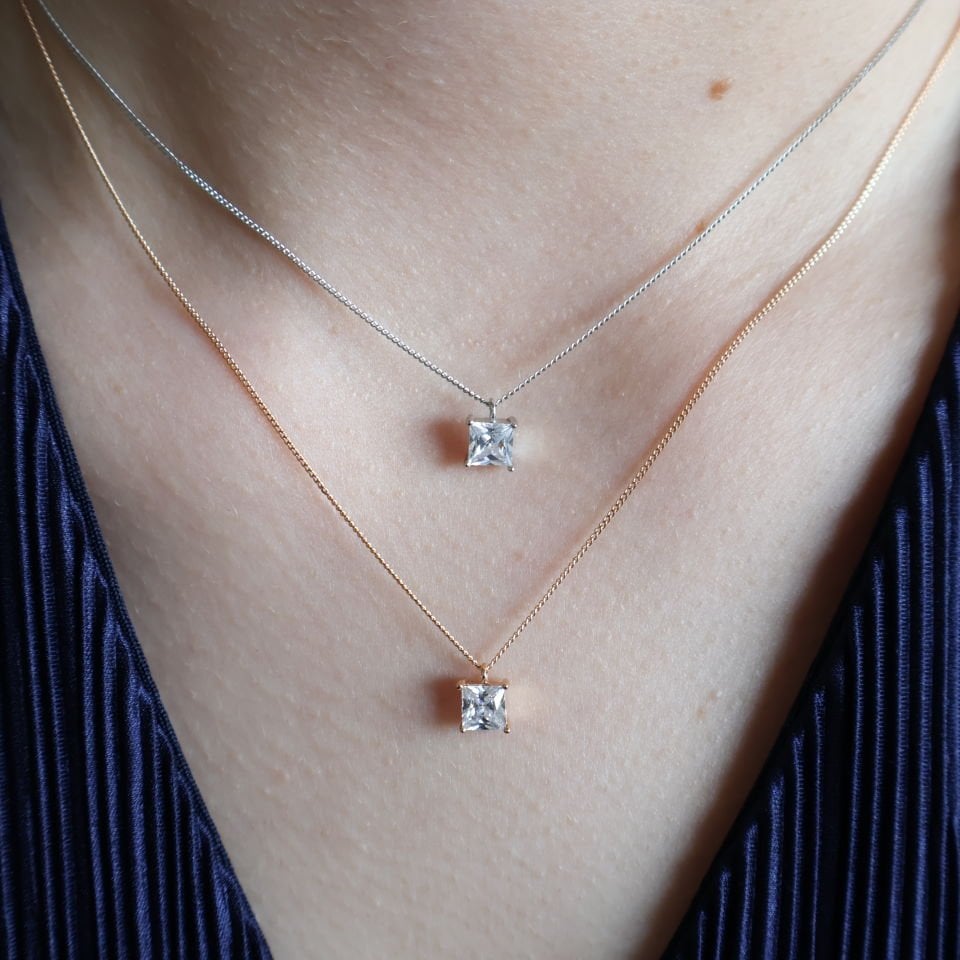 Kare Taşlı Minimal Kolye