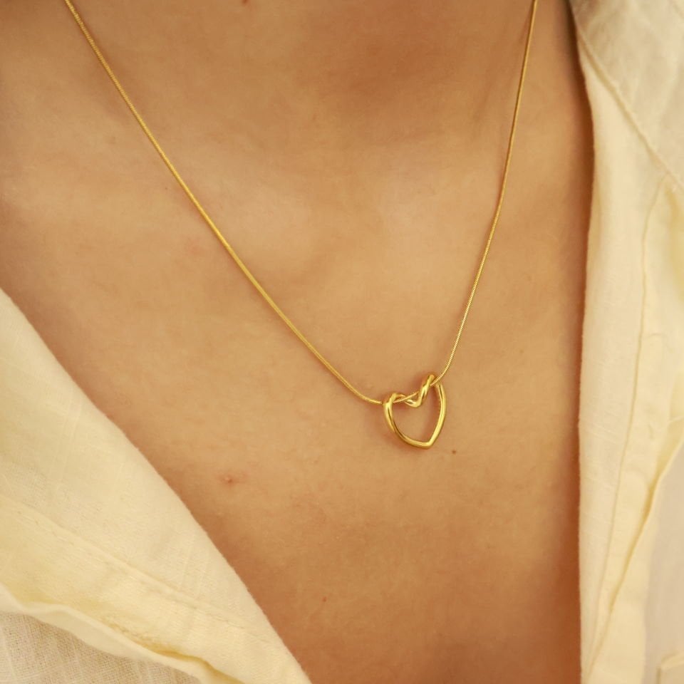 Sarmal Kalp Çelik Kolye