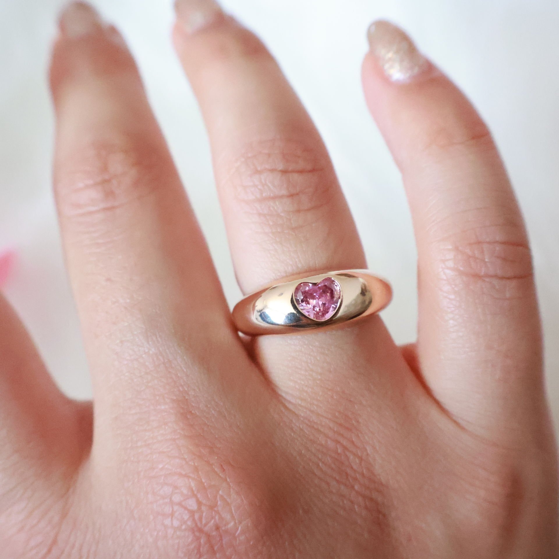 Kalpli Bombe Yüzük Pembe