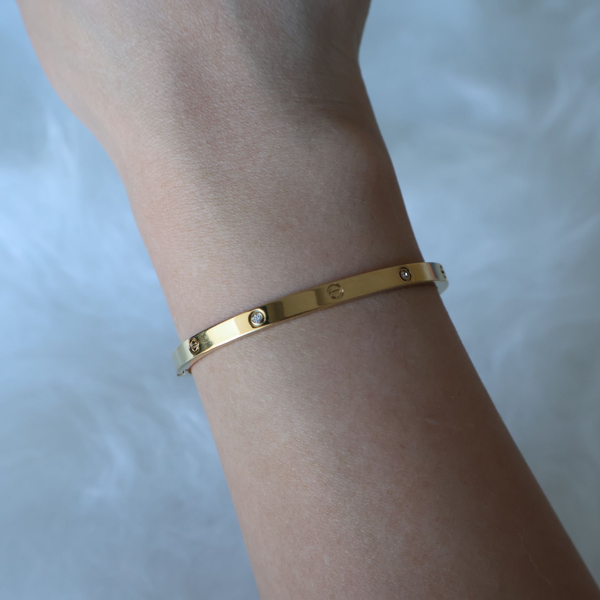 Taşlı İnce Cartier Kelepçe S - Gold