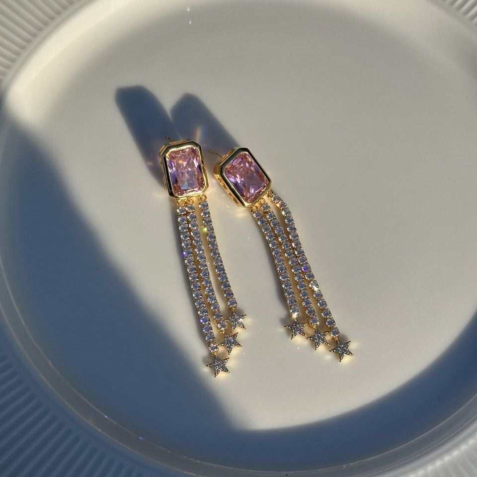 Lillia Star Sallantılı Küpe